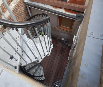 terrasse en bois exotique sur plancher bois - escalier d'accès a terrasse supérieure